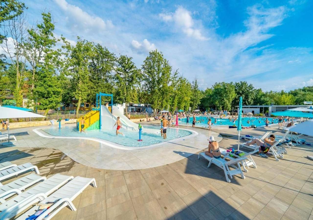 Camping Bijela Uvala - Eurocamp I Homair Пореч Екстер'єр фото