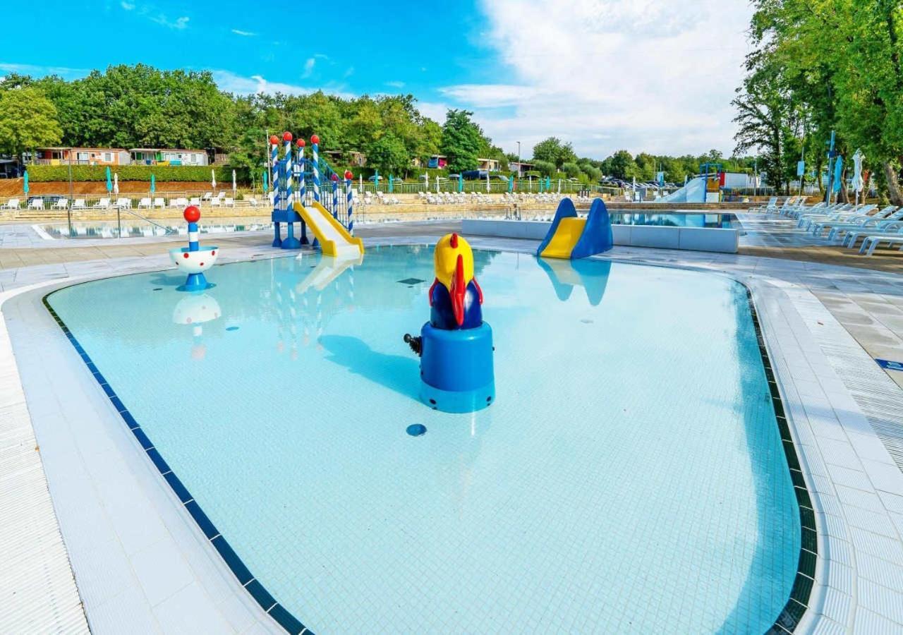 Camping Bijela Uvala - Eurocamp I Homair Пореч Екстер'єр фото