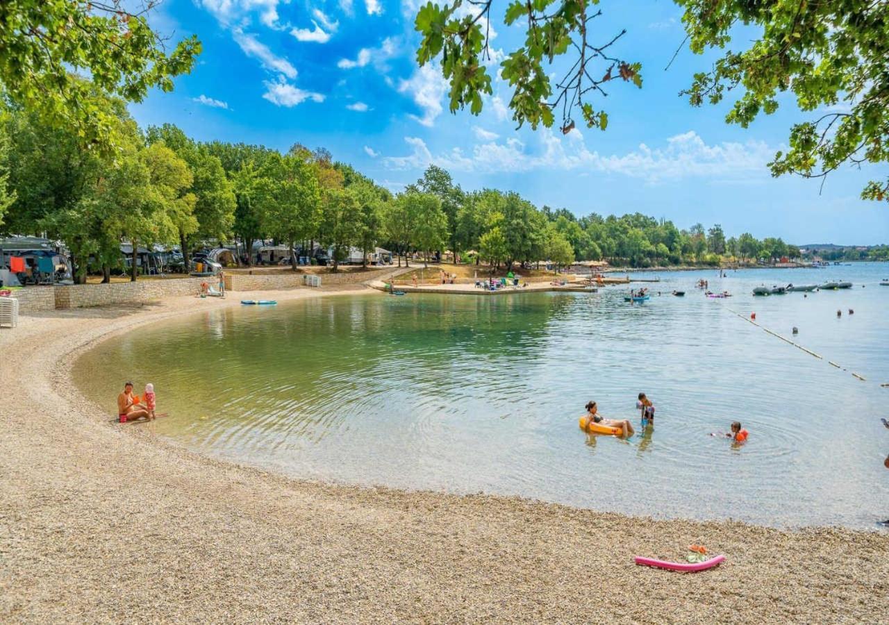 Camping Bijela Uvala - Eurocamp I Homair Пореч Екстер'єр фото